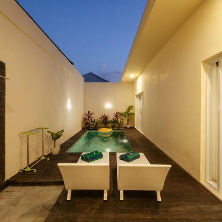 Villa Julie Семиняк Екстериор снимка